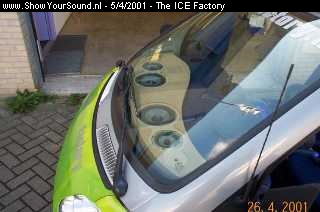 showyoursound.nl - MCC Smart-------- UPDATED 10-08 -------- - The ICE Factory - dashmspeakersincar.jpg - Test if it fits in the carBRNow it has to be covered with leather./PP